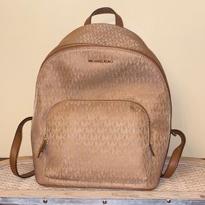 NWOT - Michael Kors backpack.